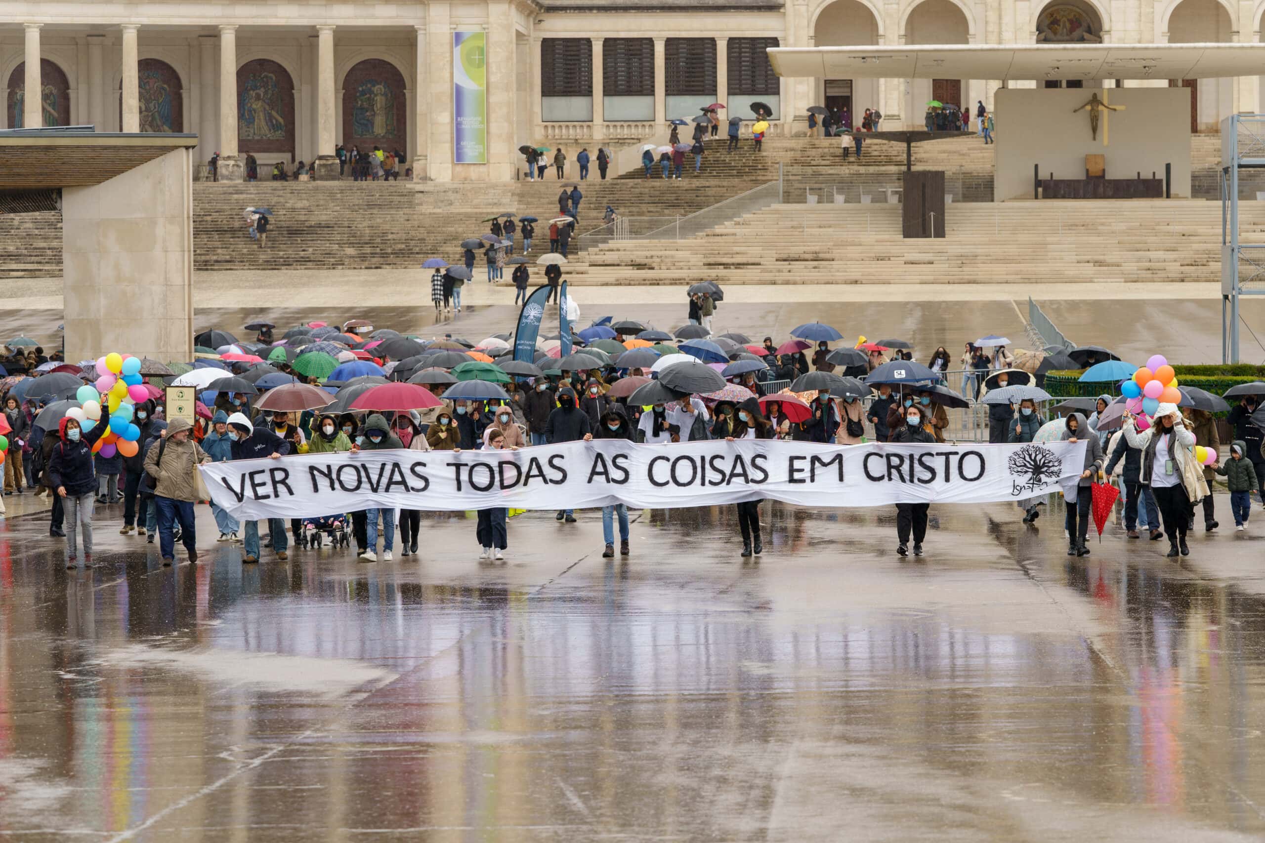 Chuva%20intensa%20n%C3%A3o%20demoveu%20os%20participantes%20que%20mostraram%20a%20sua%20uni%C3%A3o%20e%20fidelidade%20%C3%A0%20miss%C3%A3o.